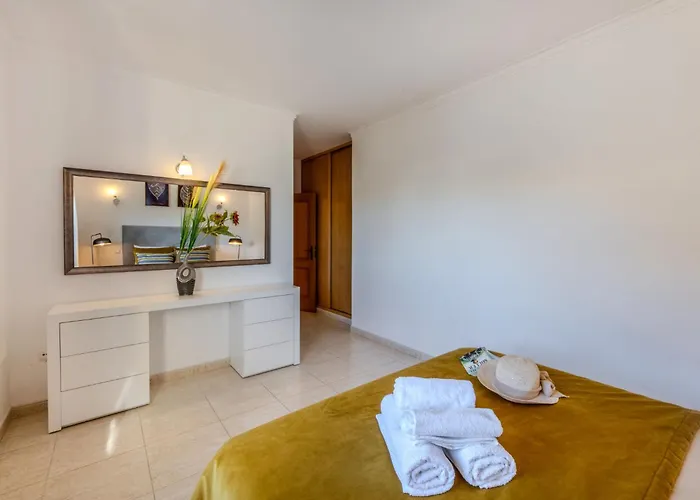 Sunny Escape - Vip By Interhome